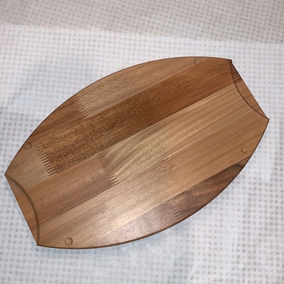 Solid Wood Cheese Board by URBANI - Picture 4 of 5